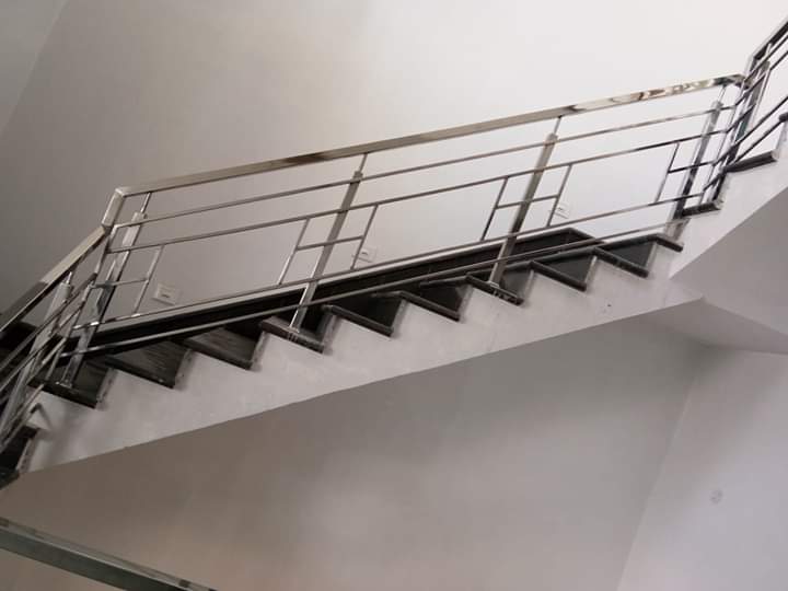 Balcony railing