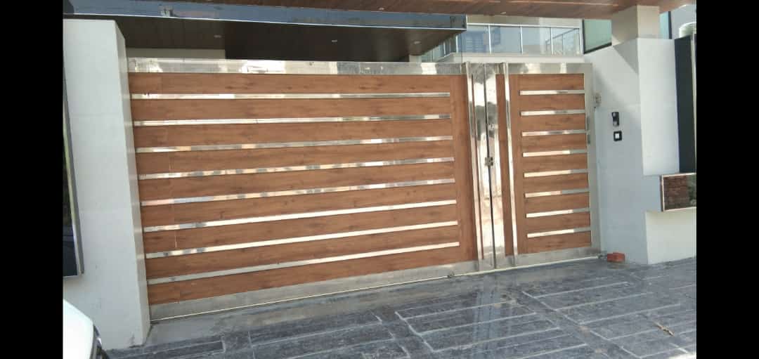 Floral laser-cut gate