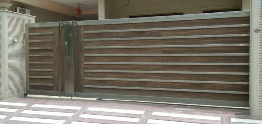 Horizontal gate