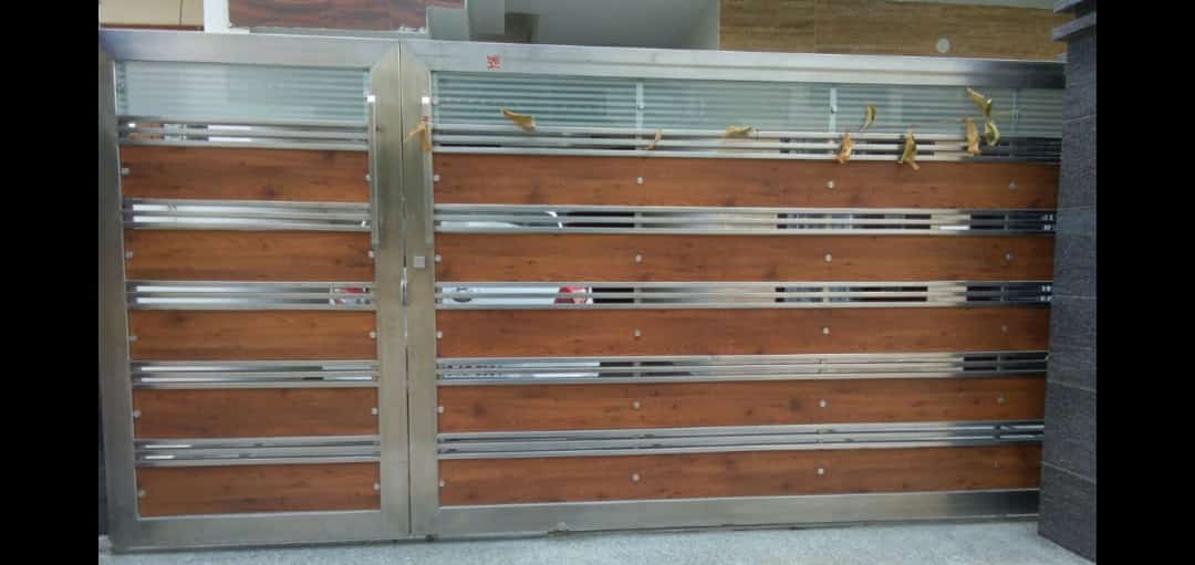Wood strip gate